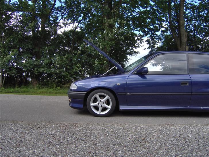 Opel Astra F  Totalskadet billede 7