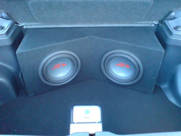 Toyota Celica 2,0 GTi *Solgt* - 1 x Alpine MRD-M1005 og 1 x Alpine MRV-F345 + 2 x Alpine SWR-1022D  billede 8