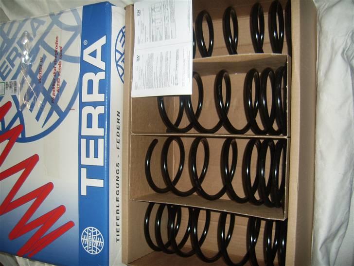 Mazda 323 16 v - 40 mm sænkning fra terra billede 14