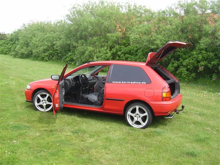 Mazda 323 16 v billede 16