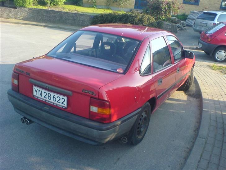 Opel Vectra (skrottet) - gammelt billede billede 4