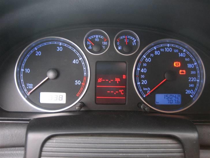 VW Passat TDI SOLGT - 3BG FIS instrumentet installeret billede 11