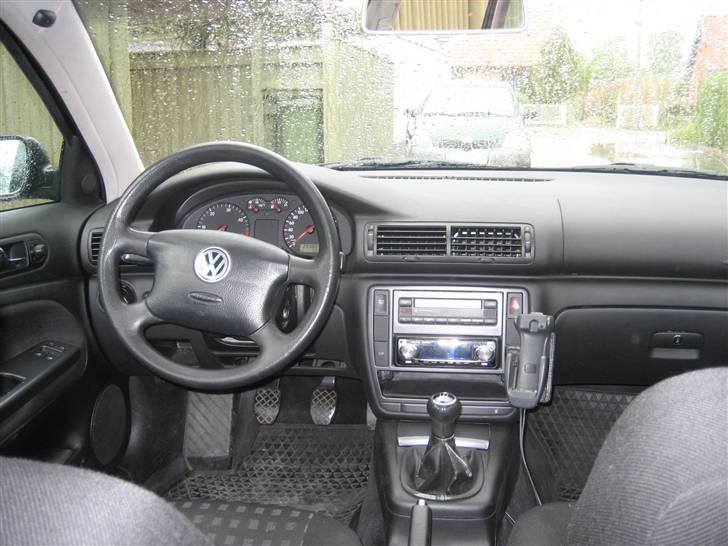 VW Passat TDI SOLGT - Førepladsen billede 16