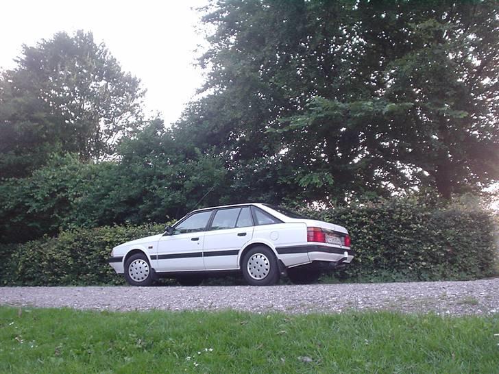 Mazda 626 "SOLGT" billede 2