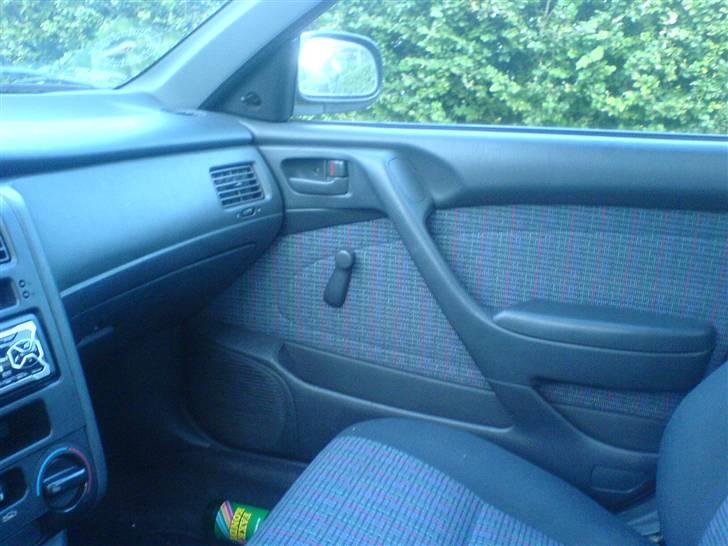 Toyota Carina E 1,6 Commander billede 9