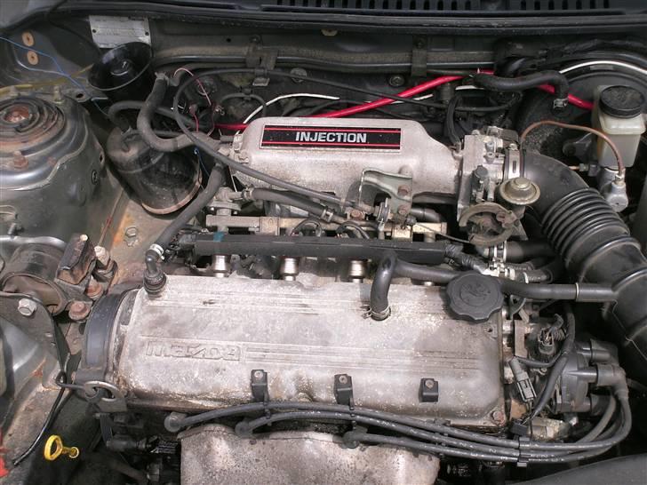 Mazda 323 F    billede 5