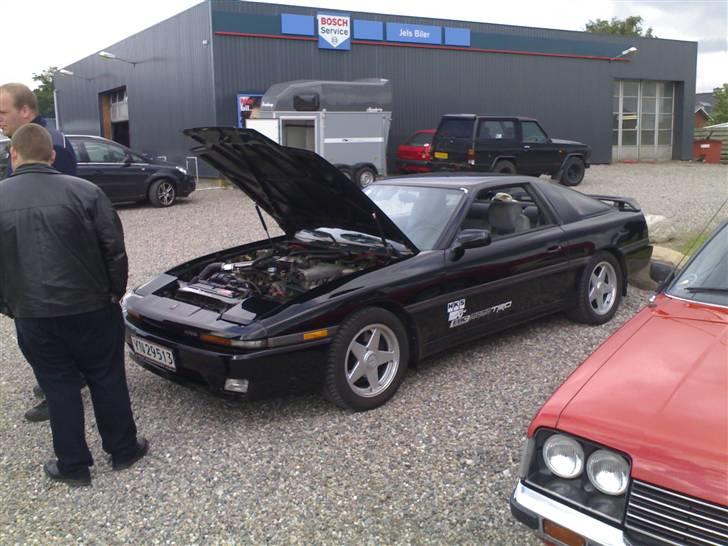 Toyota Supra Turbo - Celica træf 2007 hvor den fik en 3. plads, jeg skulle slet ikke have været med i konkurrencen og måtte gøre motorrummet rent da jeg kom :p billede 16