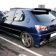 Peugeot 306