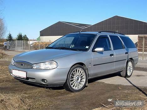 Ford Mondeo 2,5 V6 St.car. (Solgt) - Med 17" fælge billede 3