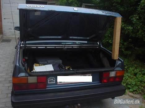 Volvo 740 GL Diesel - The trunck! Ingen hydraulik her! billede 6