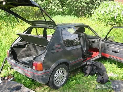 Peugeot 205 GTi 1.6 billede 6