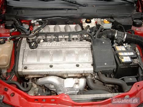 Fiat Bravo HGT - En motor der heldigvis ikke lider af klaustrofobi... billede 7