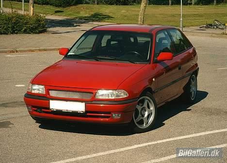 Opel Astra F billede 1