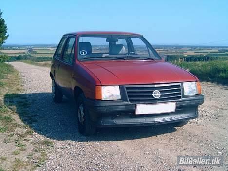 Opel Corsa 1.0 LS billede 1