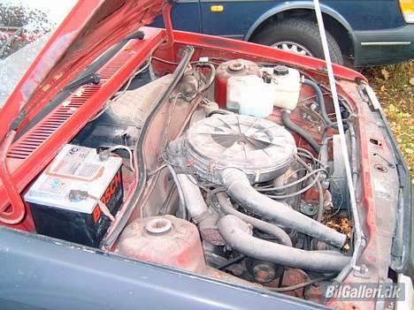 Opel Corsa 1.0 LS - Sådan så motorrummet ud da jeg købte den billede 7