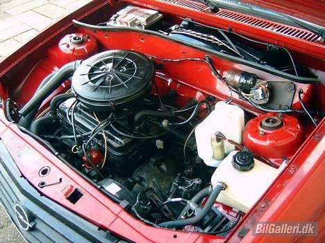 Opel Corsa 1.0 LS - Motorrummet efter rengøring billede 8