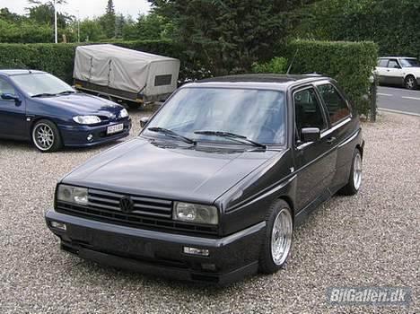 VW Rallye-golf - Det er min Megane i baggrunden. billede 3