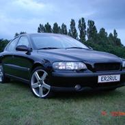 Volvo S60  (BILEN ER SOLGT)