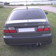 Nissan Primera 2,0i SLX Til salg