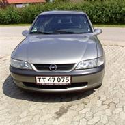Opel vectra 1,7 TD (SOLGT)