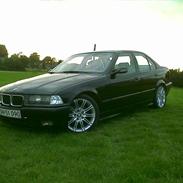 BMW 320i E36