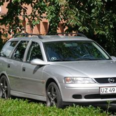 Opel vectra b st car >SOLGT<