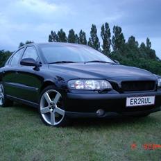 Volvo S60  (BILEN ER SOLGT)