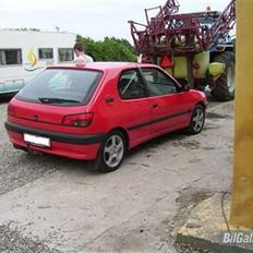 Peugeot 306