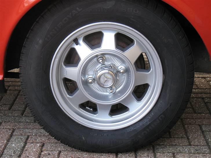 Toyota Celica 2000 Liftback - De originale Celica GT-alufælge er lagt på lager til et evt kommende KE25 projekt billede 8