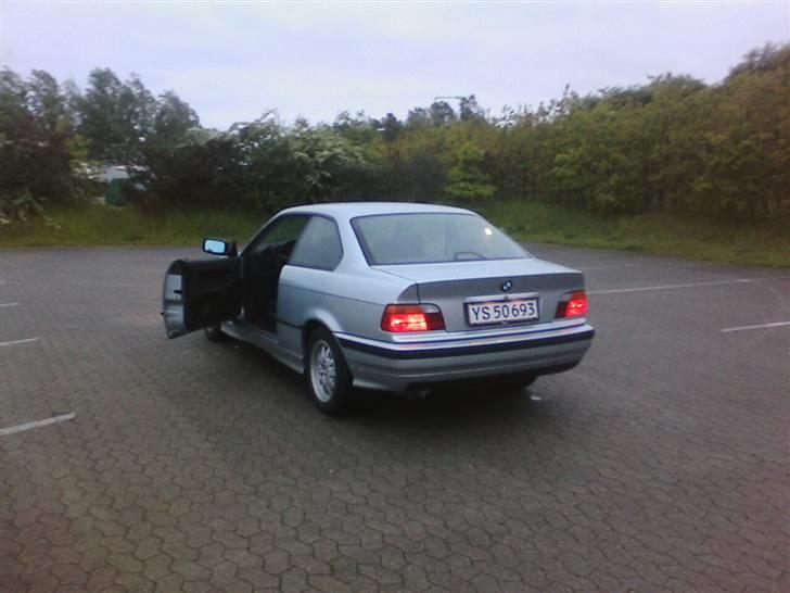 BMW 323i E36 Coupe - Solgt billede 3