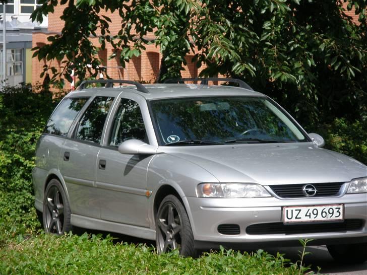 Opel vectra b st car >SOLGT< billede 1