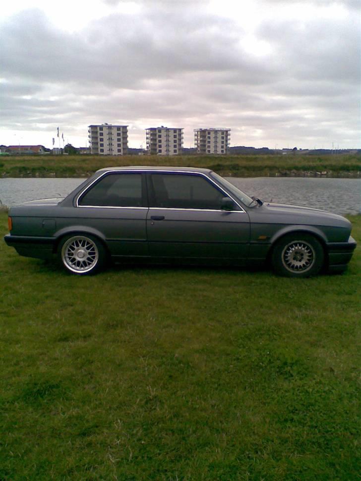 BMW E30 320i  - Skulle jo lige prøve at ha de nye fælge på Keskin KT4  9 X 16 billede 15