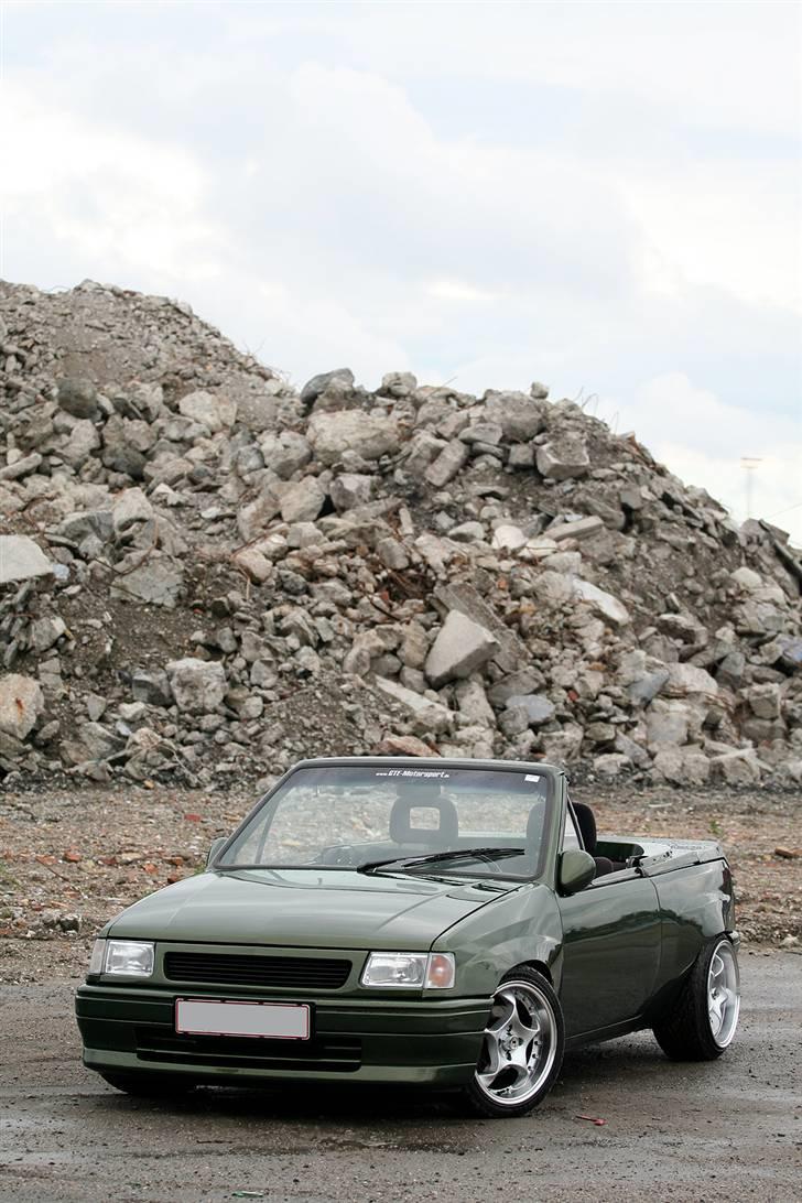 Opel corsa A cab  -  (foto.. www.spphoto.dk)  billede 4