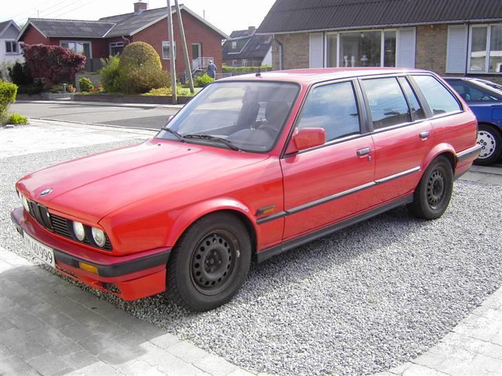 BMW E30 325i touring *SOLGT* billede 1