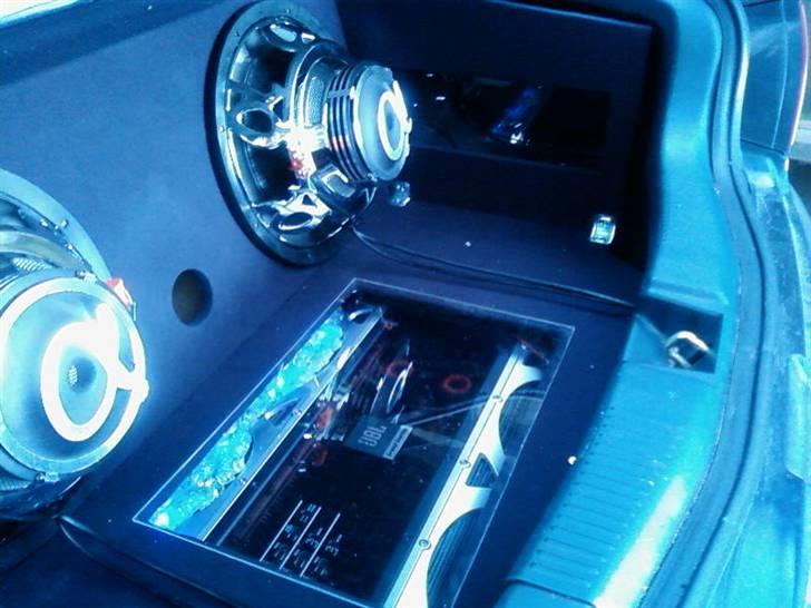 Mazda 323F  billede 7