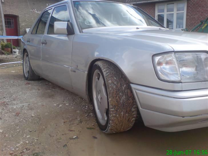 Mercedes Benz 230 e solgt - mega nice billede 4