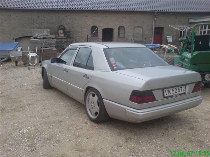 Mercedes Benz 230 e solgt - den er delme fin billede 6
