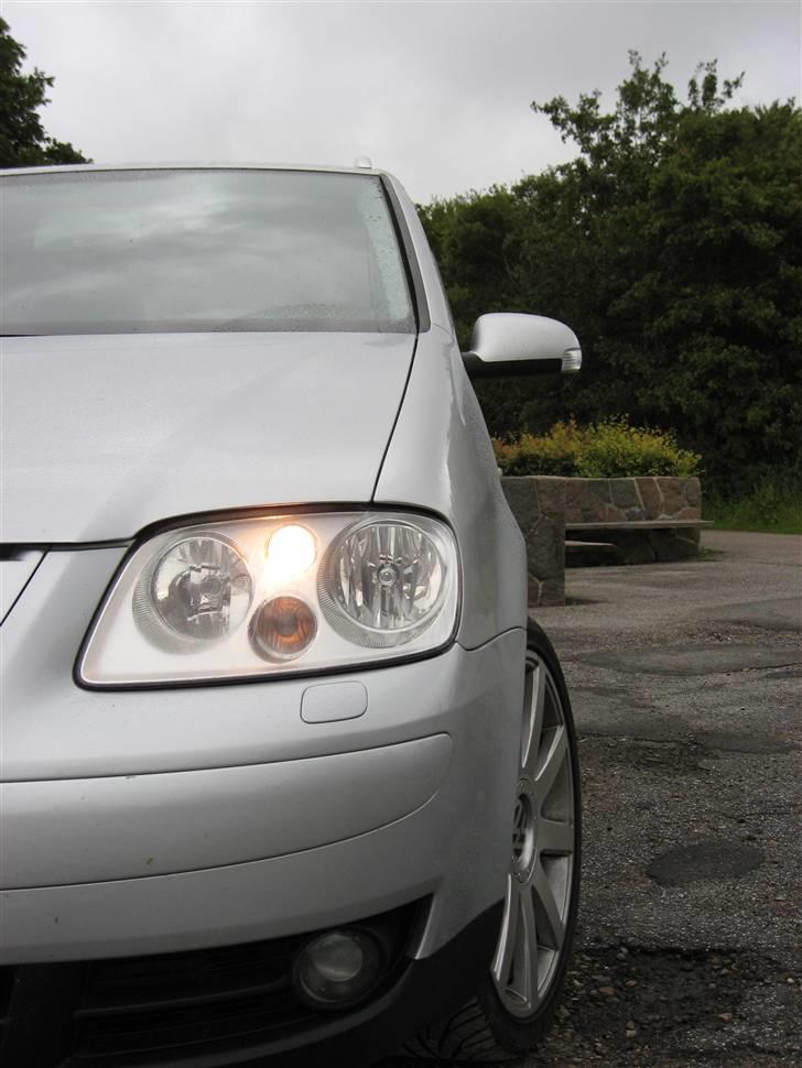 VW Touran TDI DSG § Solgt § - lækre linjer´ billede 2