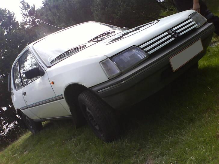 Peugeot 205  solgt billede 3