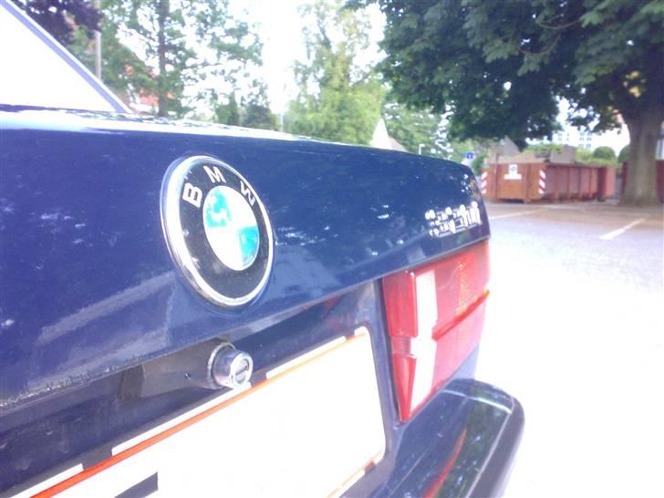 BMW E30 320i 'Byttes til touring' billede 6