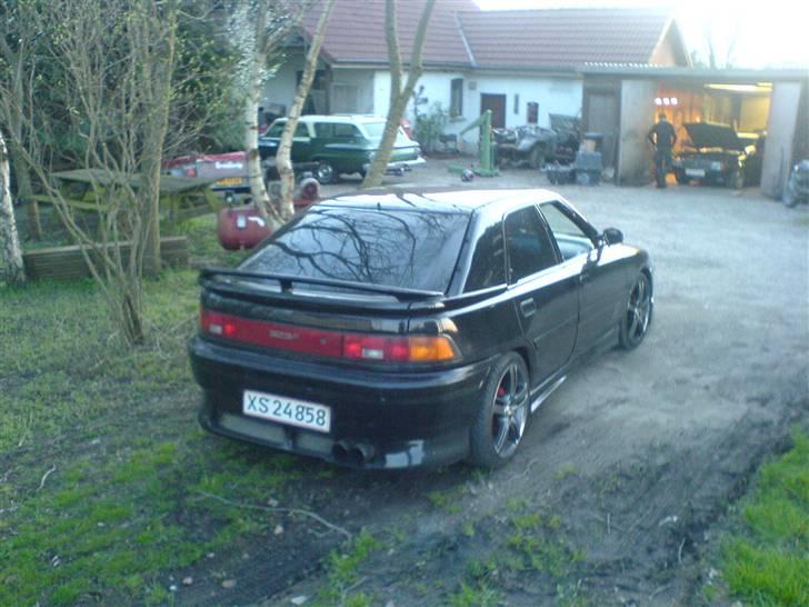 Mazda 323f SOLGT billede 7