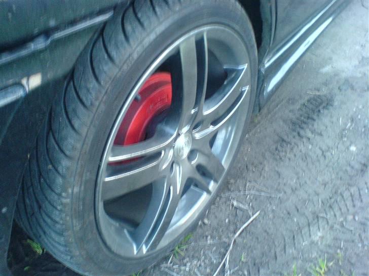 Mazda 323f SOLGT billede 8