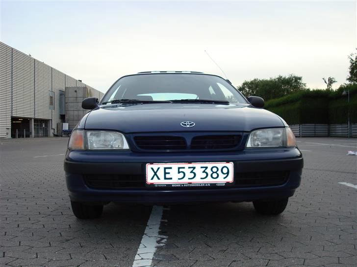 Toyota Carina E  *SOLGT* billede 2