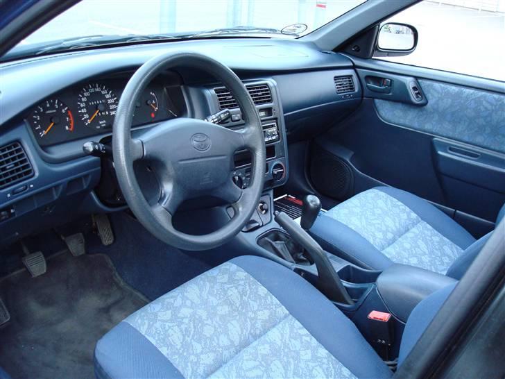 Toyota Carina E  *SOLGT* billede 9