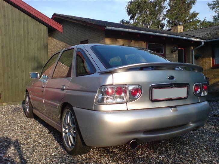 Ford Escort 1,8 16v monaco billede 1