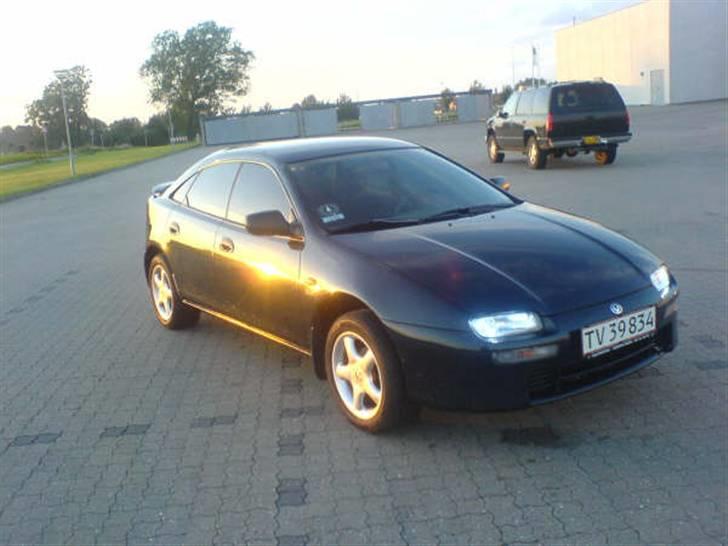 Mazda 323F  billede 11