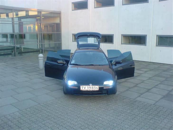 Mazda 323F  billede 15