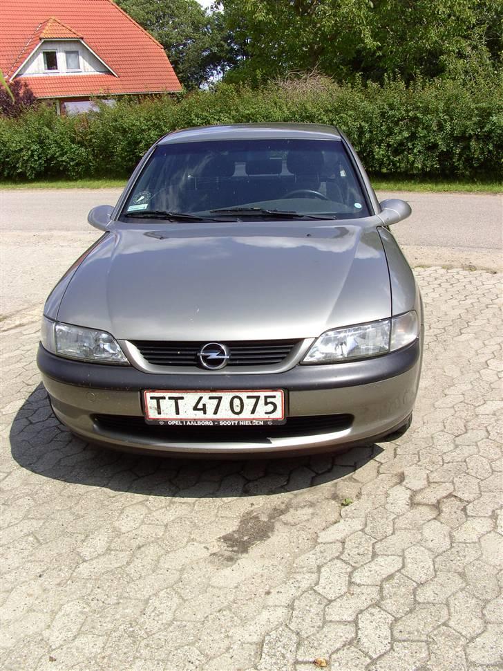 Opel vectra 1,7 TD (SOLGT) billede 2