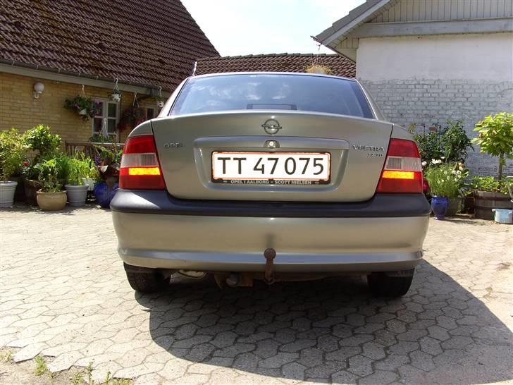 Opel vectra 1,7 TD (SOLGT) billede 3