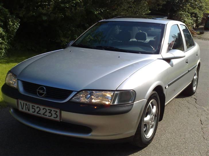 Opel Vectra b billede 1